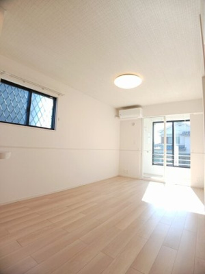 【居間・リビング】 | クレメント紀州 | ゆったり過ごせる居間です