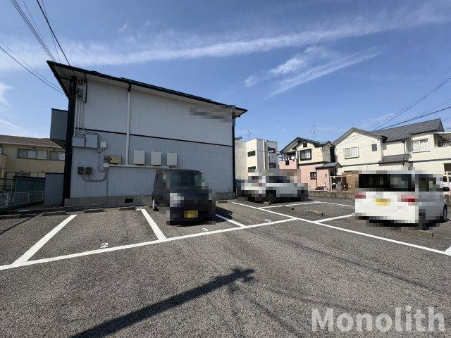 サンシャインハイツBの駐車場