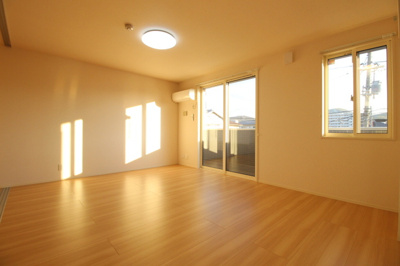 【居間・リビング】 | ルピナス高屋