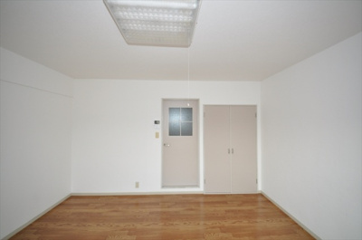 【寝室】 | イースト207