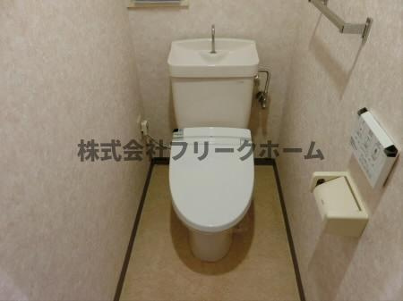三鷹市下連雀４丁目の賃貸マンションのトイレ