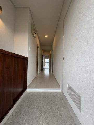 阪急伏尾台マンションの玄関