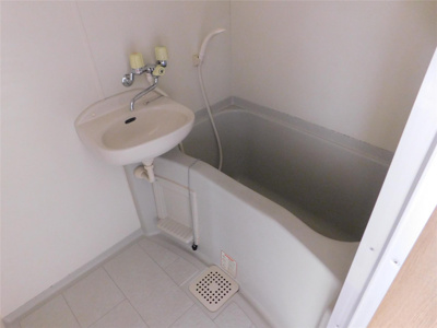 【浴室】 | キャステルIIN棟 