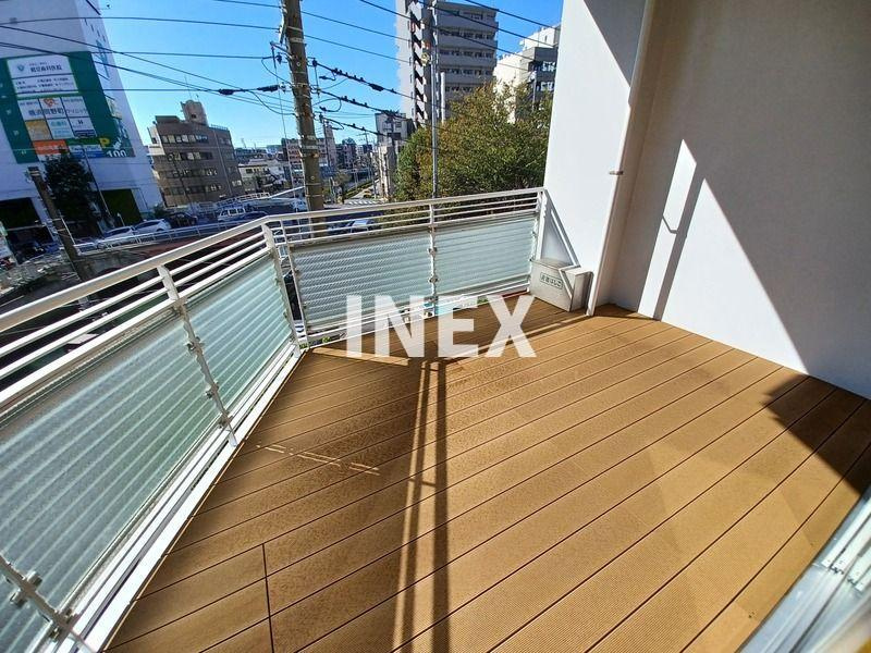 横浜市西区北幸２丁目の賃貸マンションのバルコニー