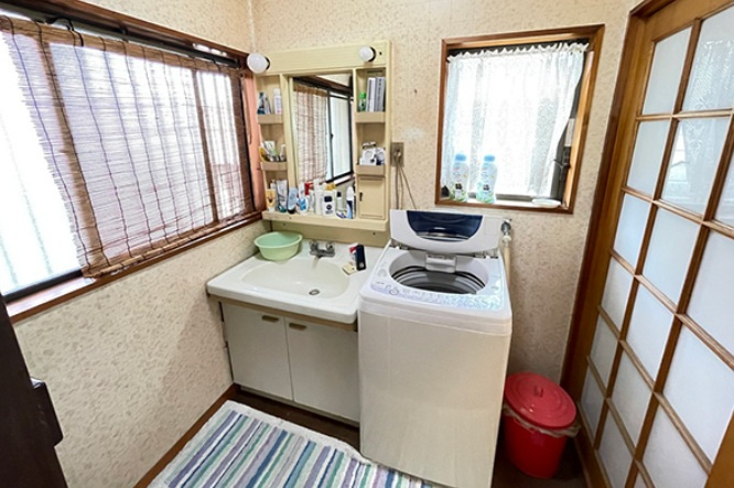 宇都宮市今宮２丁目　戸建の独立洗面台|１階洗面所