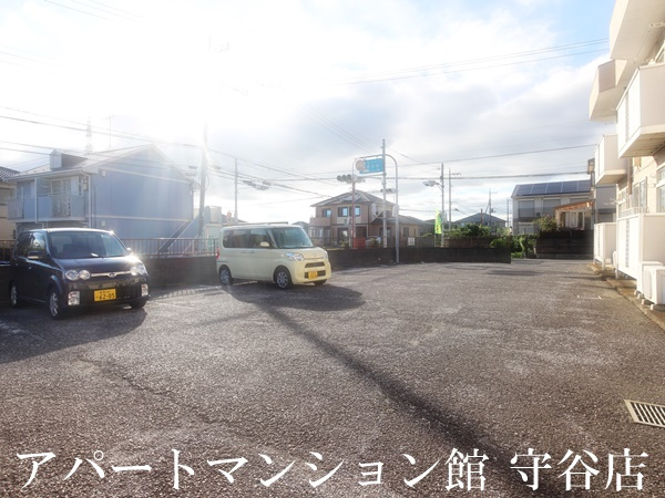 エルディム西Ｂの駐車場