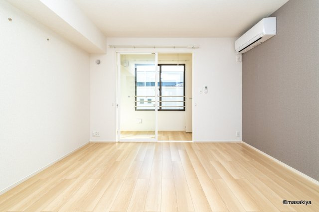 リンデンハイム　Ⅱの居間・リビング