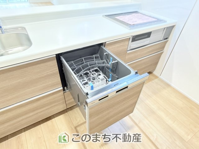 ブルーミングガーデン宇都宮市平松本町のキッチン|同社施工物件の写真です。※建具やフローリング、その他仕様が違う場合がございます。