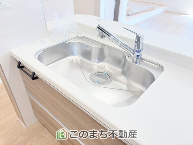 ブルーミングガーデン宇都宮市平松本町のキッチン|大きなシンクございます。
