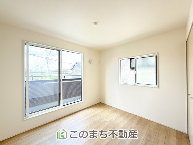 ブルーミングガーデン宇都宮市平松本町の洋室|南向きで陽当たりの良い洋室♪風通しもよく快適です☆