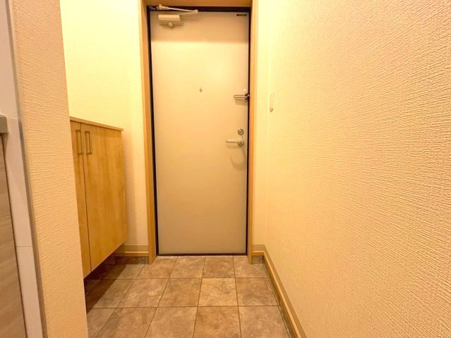 YTSハイツ若松町PART1の玄関