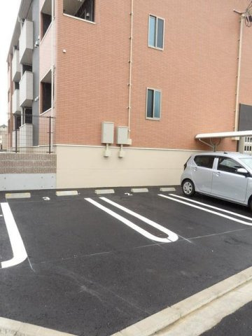 Ａｕｒｏｒａの駐車場|駐車場に車を止められます