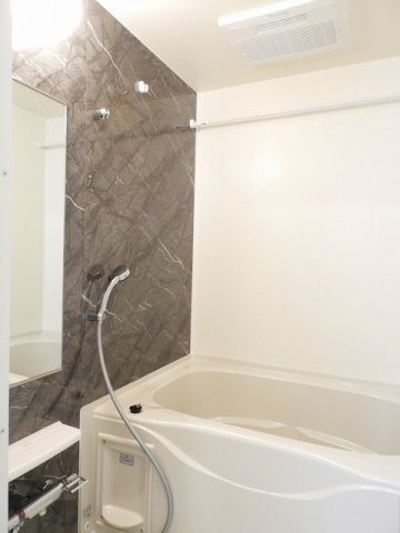 ブルー　ノトスの浴室|コンパクトで使いやすいお風呂です