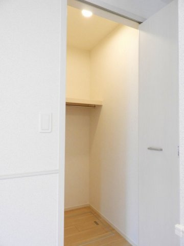 ブルー　ノトスの収納|大きなものも収納できそうです