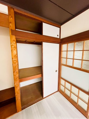 舞子坂3丁目貸家の収納