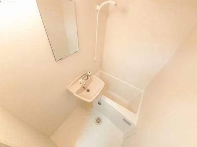 【浴室】 | 渡嘉敷マンション（Ｄ） | 落ち着いた空間のお風呂です