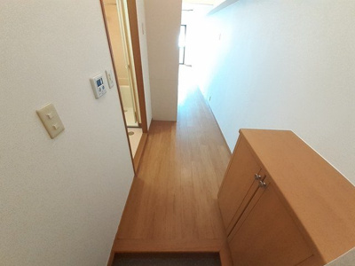 【玄関】 | 渡嘉敷マンション（Ｄ） | きれいな玄関です