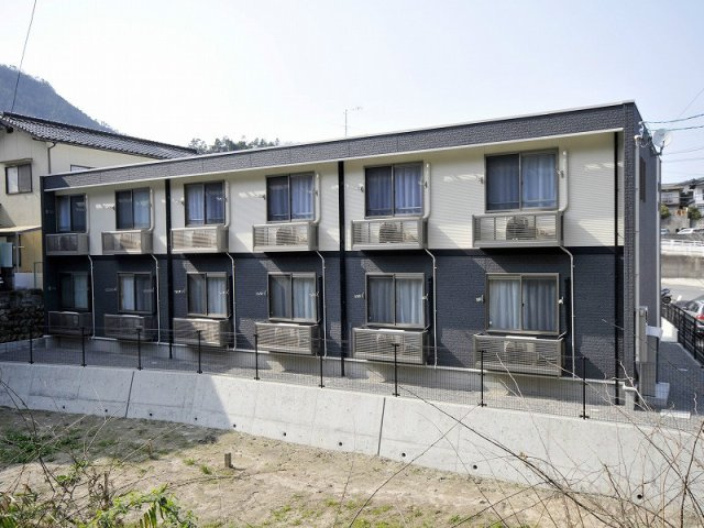 レオネクスト亀山Ⅱ