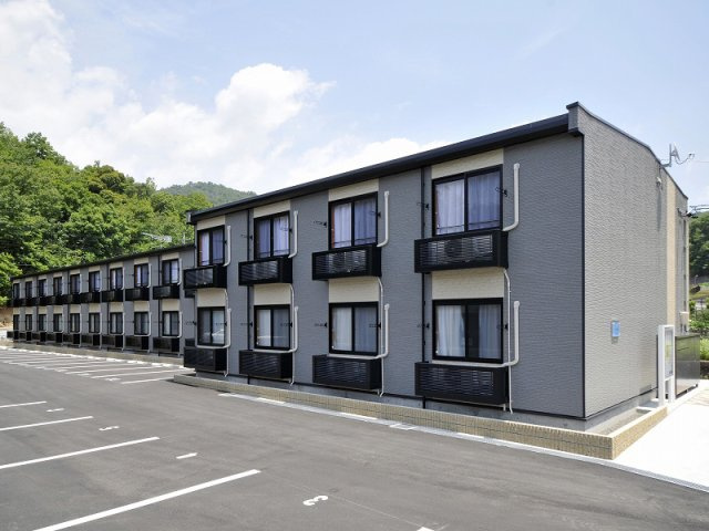 レオパレスコーラル可部東の外観|きれいな外観です