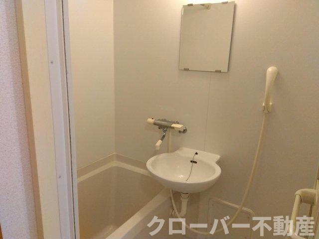 レオパレスＳｈｕ＆Ｋｅｉ　Ｎの浴室