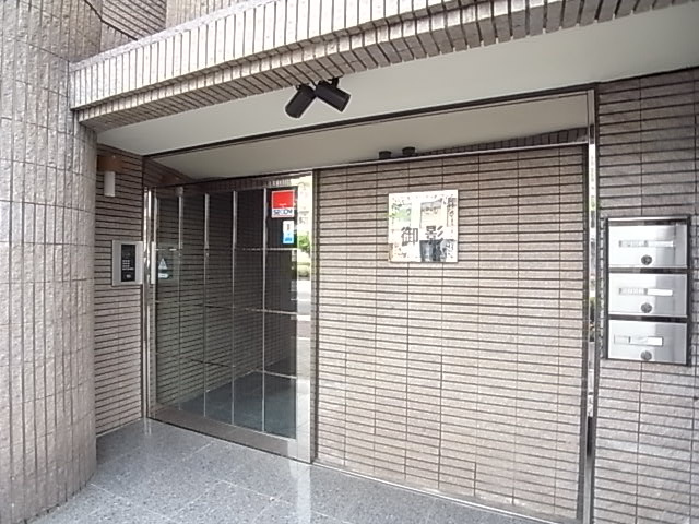 ヴェルドミール御影のエントランス