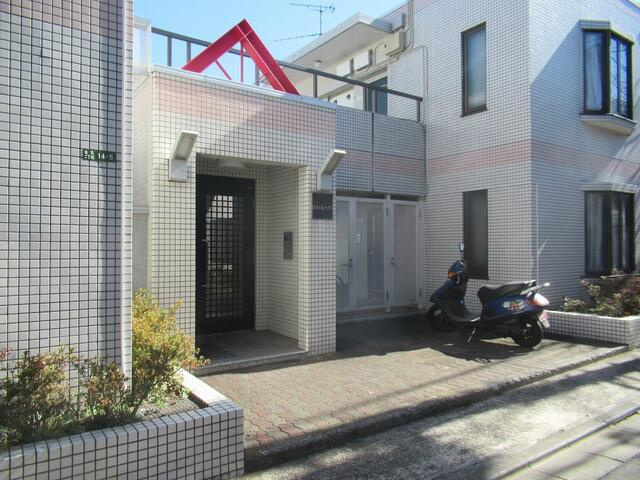 自由が丘ハイツのエントランス
