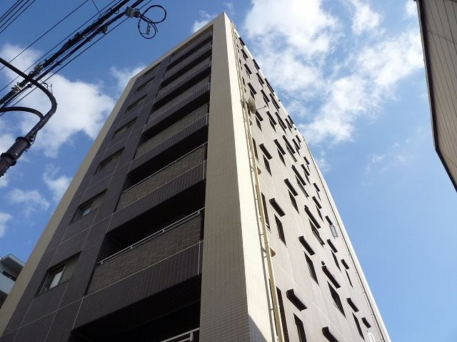 デルファーレ神戸三宮の外観