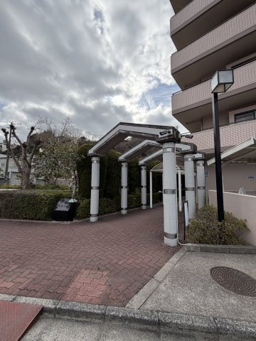 ルイシャトレ須磨名谷の外観