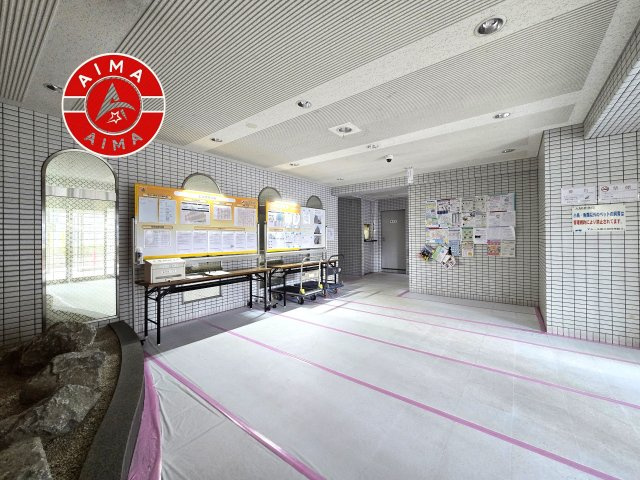 アムール和白3|住まいの第一印象を彩る、きれいに整備されたエントランスです。