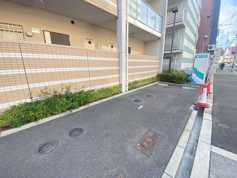 サンクレストの駐車場|車をお持ちの方に嬉しい駐車場付きの物件です