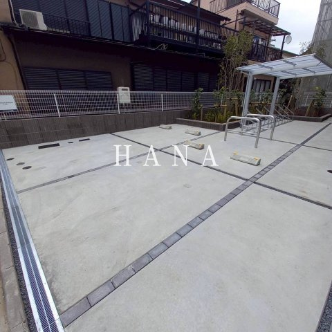 リブリ・ゆうやⅥの駐車場