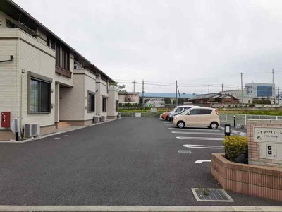 【駐車場】 | ヴィラーリエージュＢ