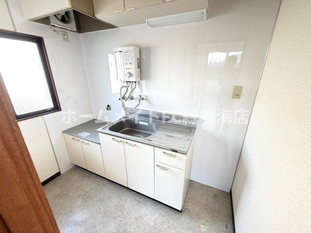 第三幸楽ビルのキッチン