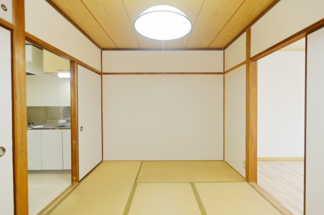 ホワイトパレスの和室
