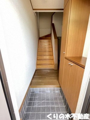 【玄関】 | ヴェルセゾン | 反転タイプのお部屋です（現況を優先します）
