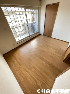 【洋室】 | ヴェルセゾン | 反転タイプのお部屋です（現況を優先します）