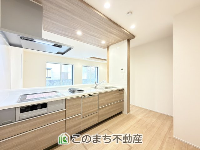 ブルーミングガーデン宇都宮市平松本町のキッチン|人気の対面式キッチン☆料理をしながらご家族とコミュニケーションが取れます♪