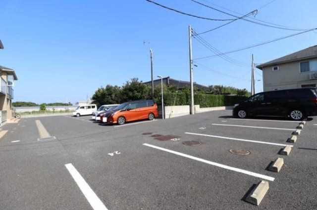 ロイヤルスクエア　Ｆの駐車場|駐車場