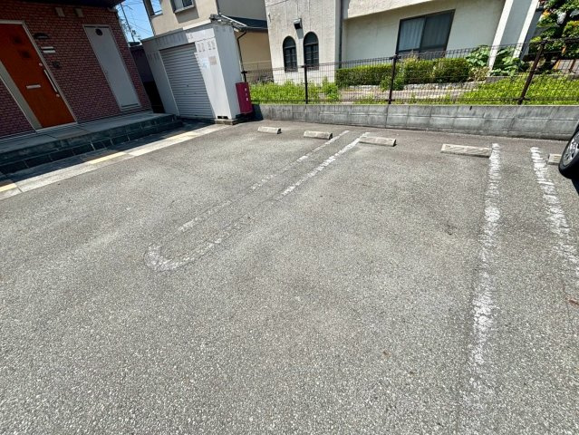 セリバテール荒川の駐車場