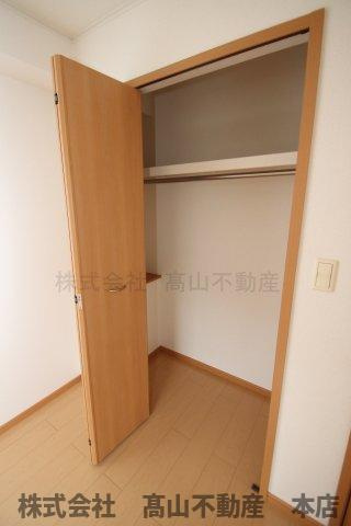 宗像市赤間３丁目のアパートの収納