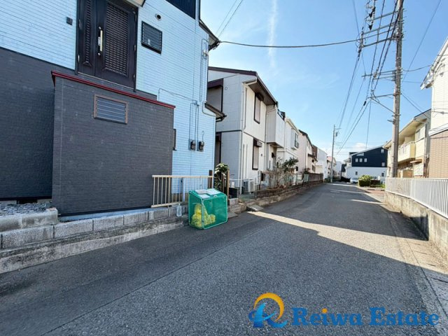 中古戸建　茅ヶ崎市浜之郷の前面道路含む現地写真