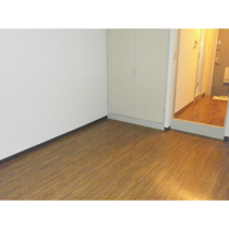 ゆったり過ごせる居間です