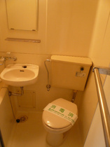 シンプルで使いやすいトイレです