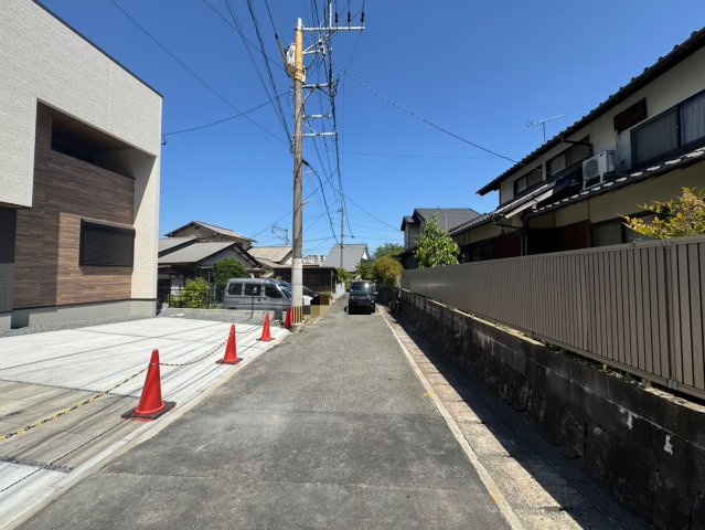 ARCHI DAYS－アーキデイズ－小倉北区上到津2丁目【小倉北区　新築戸建て】の前面道路含む現地写真|現地撮影　2026,5,17　ARCHI DAYS－アーキデイズ－小倉北区上到津2丁目【小倉北区　新築戸建て】