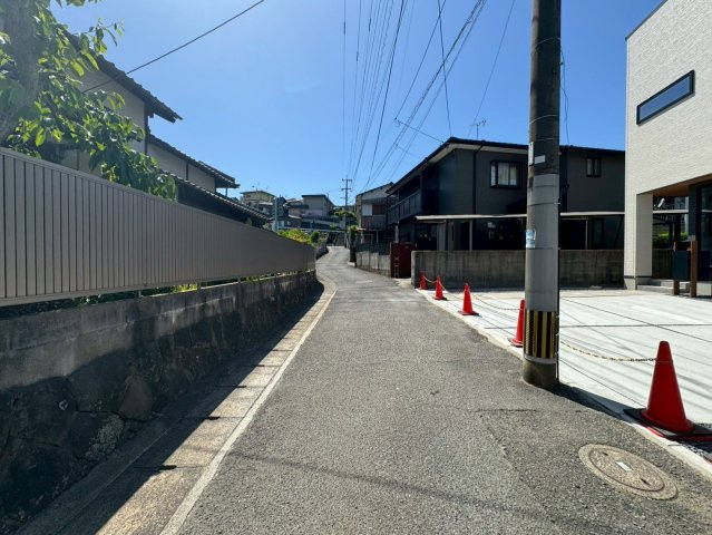 ARCHI DAYS－アーキデイズ－小倉北区上到津2丁目【小倉北区　新築戸建て】の前面道路含む現地写真|現地撮影　2026,5,17　ARCHI DAYS－アーキデイズ－小倉北区上到津2丁目【小倉北区　新築戸建て】