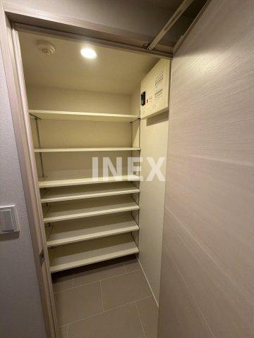 横浜市中区石川町２丁目の賃貸マンションの収納