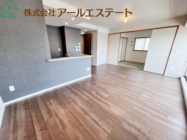 ミラキタシティ姫路　JR播但線「野里駅」徒歩4分の居間・リビング