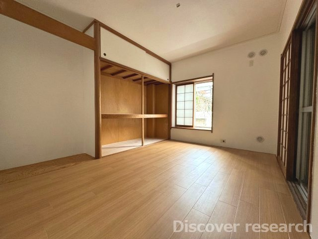 京王平山センターハイツの洋室|【1階洋室（約6.0帖）】
自然光が多く差し込む洋室です。
