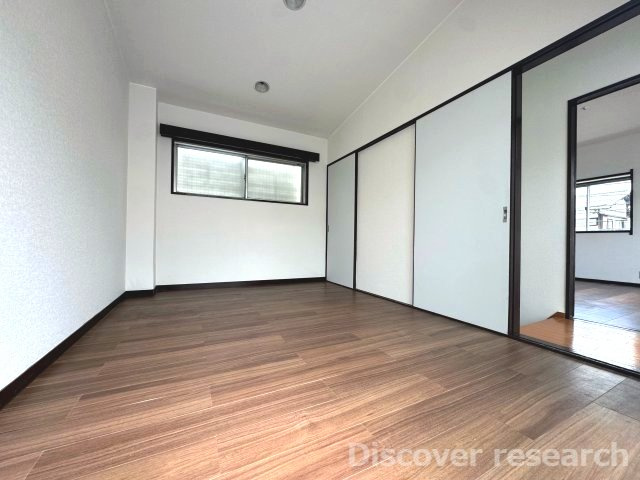 京王平山センターハイツの洋室|【2階洋室（約5.4帖）】