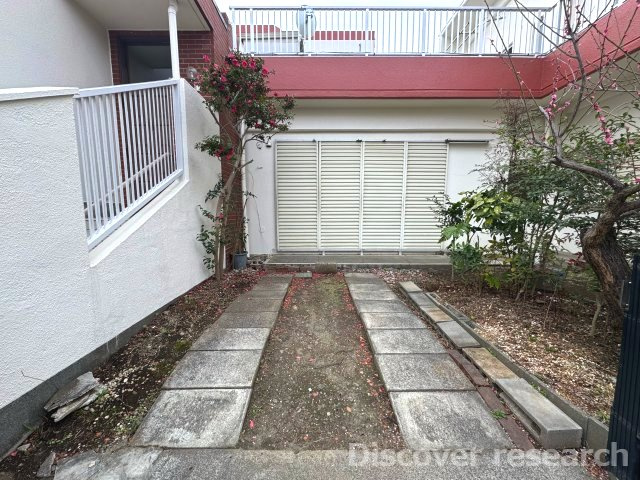 京王平山センターハイツの庭|【専用庭（12.0㎡）】
駐車スペースとしての利用も可能です。